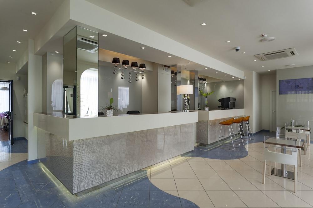 Hotel Aurora Mare Rimini Eksteriør bilde