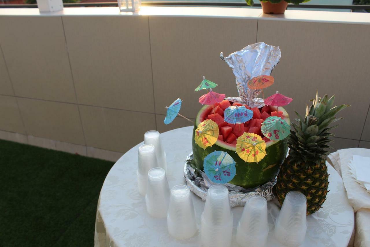 Hotel Aurora Mare Rimini Eksteriør bilde