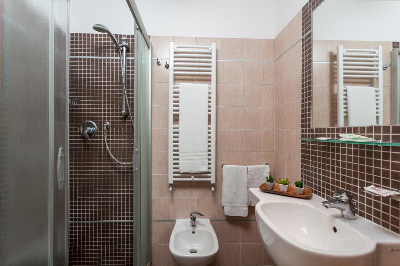 Hotel Aurora Mare Rimini Eksteriør bilde
